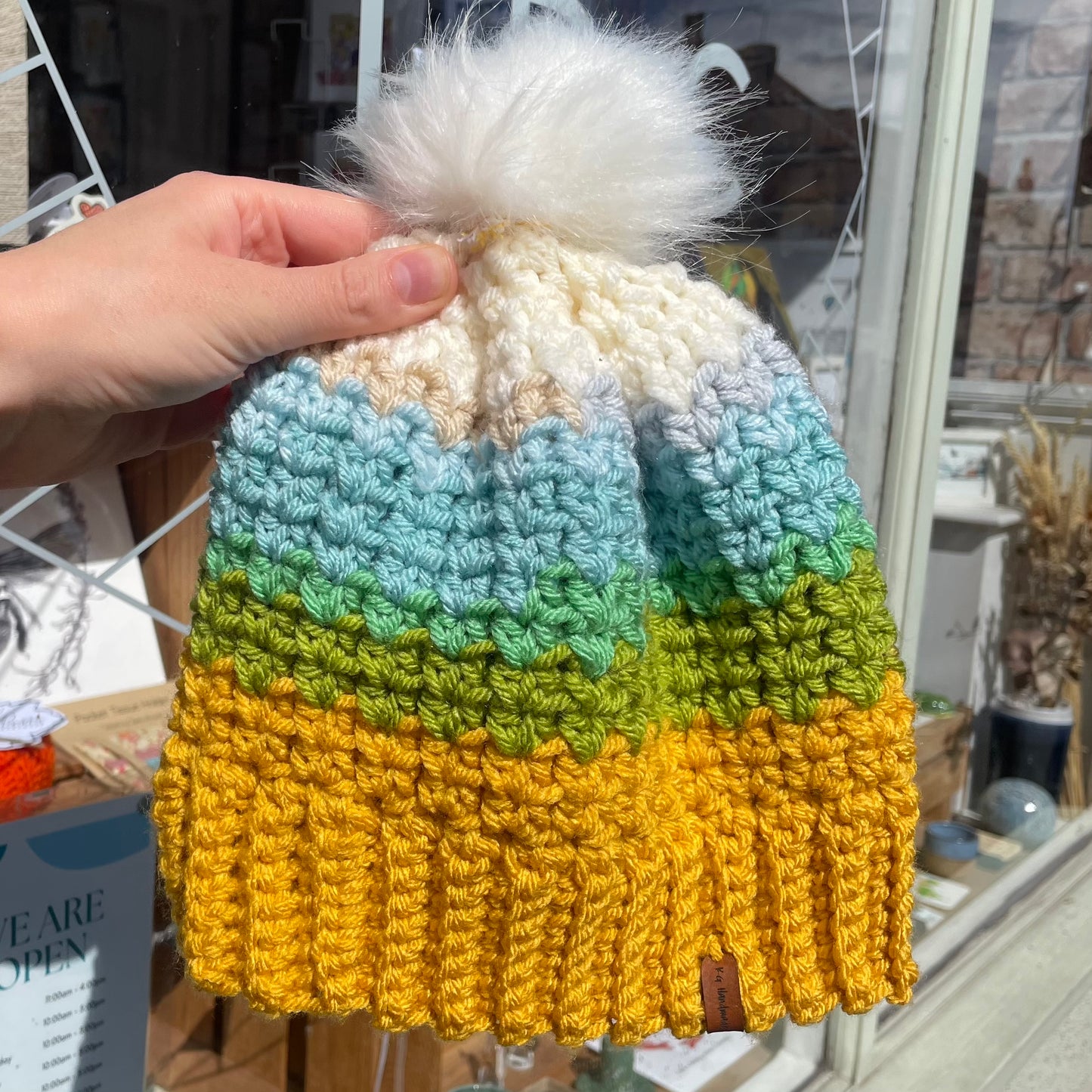 Beanie Hat with detachable Pompom