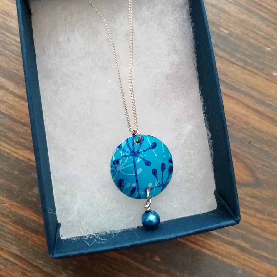 Cow Parsley Circle Pendant with Pearl