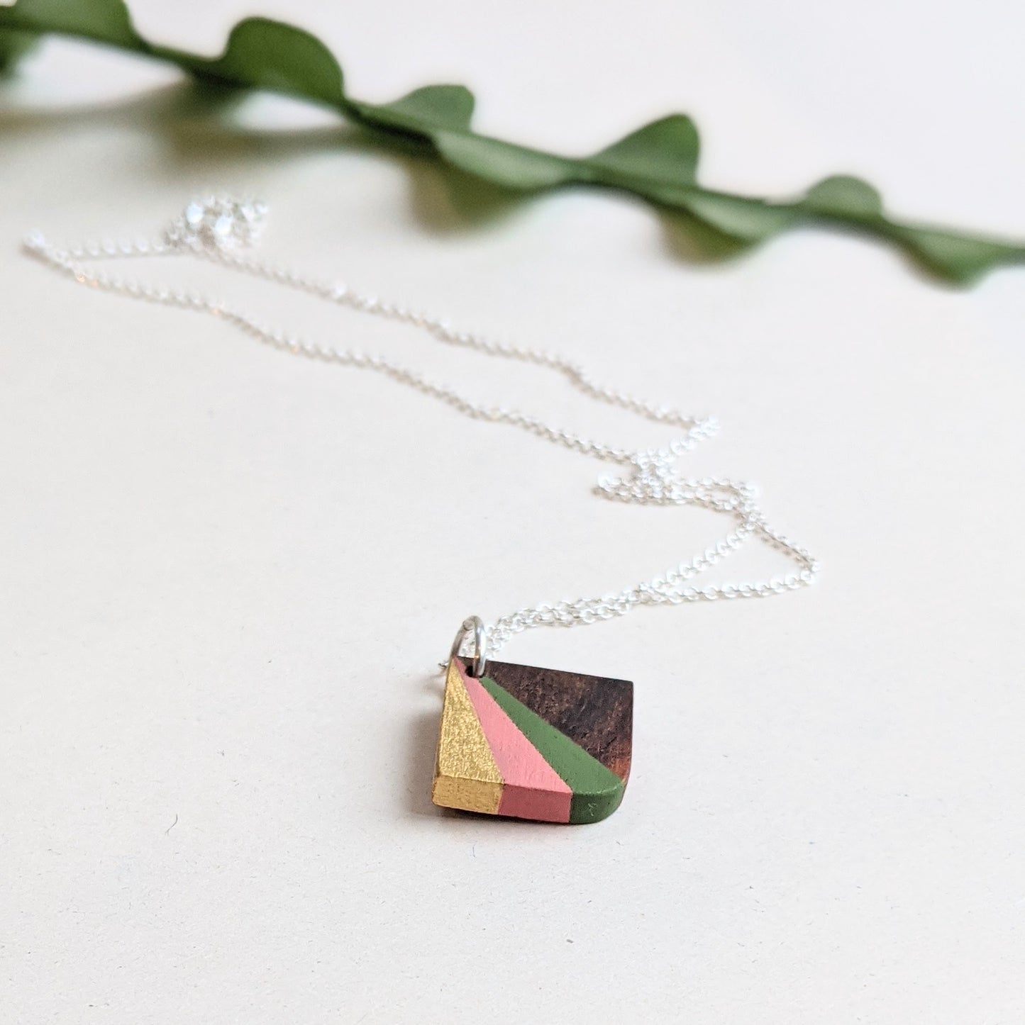 Fan Necklace