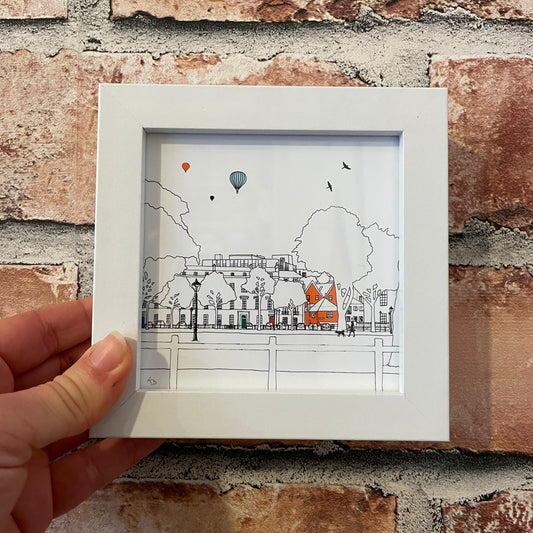 Mini Frame Queens Square