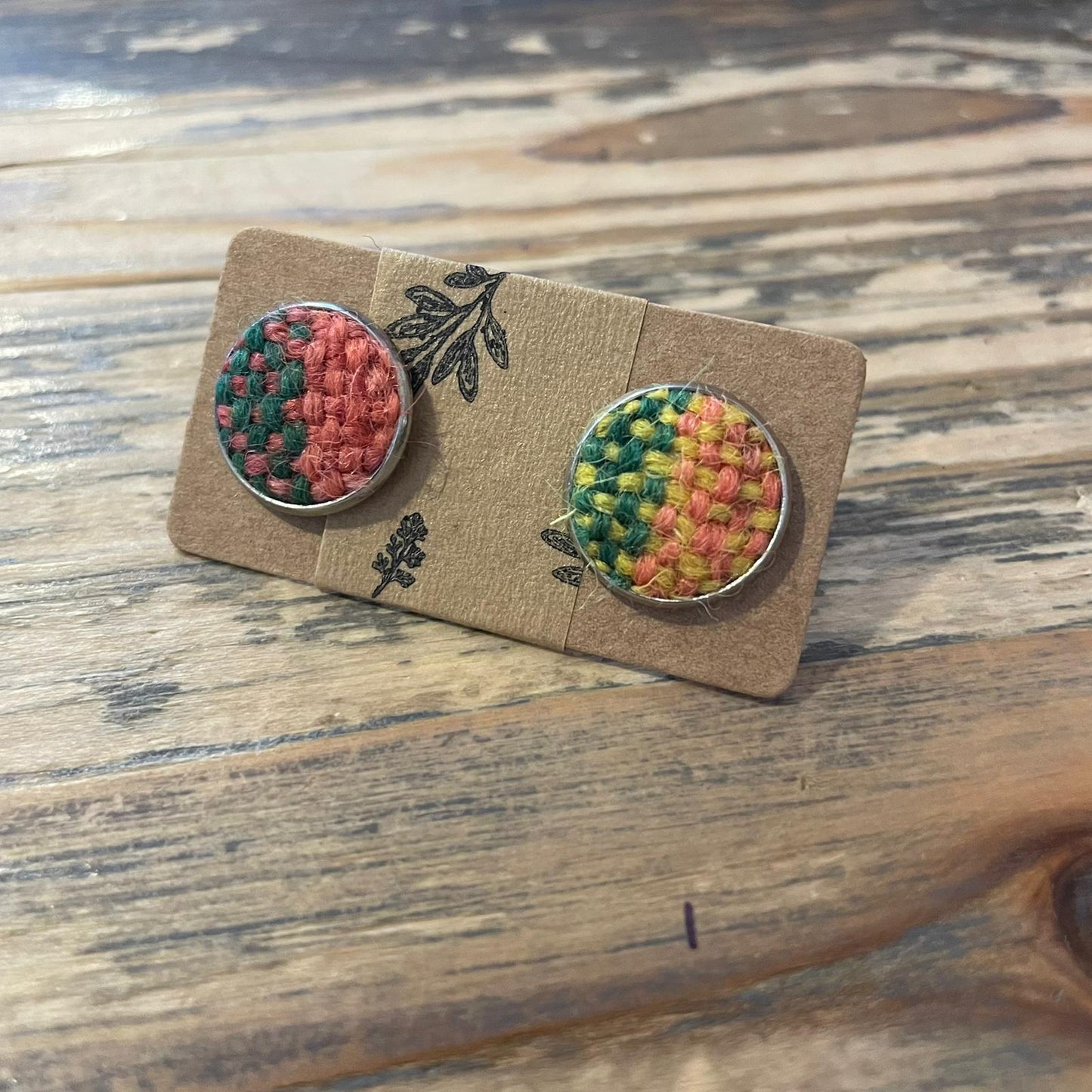 Small Stud Earrings Plaid Design