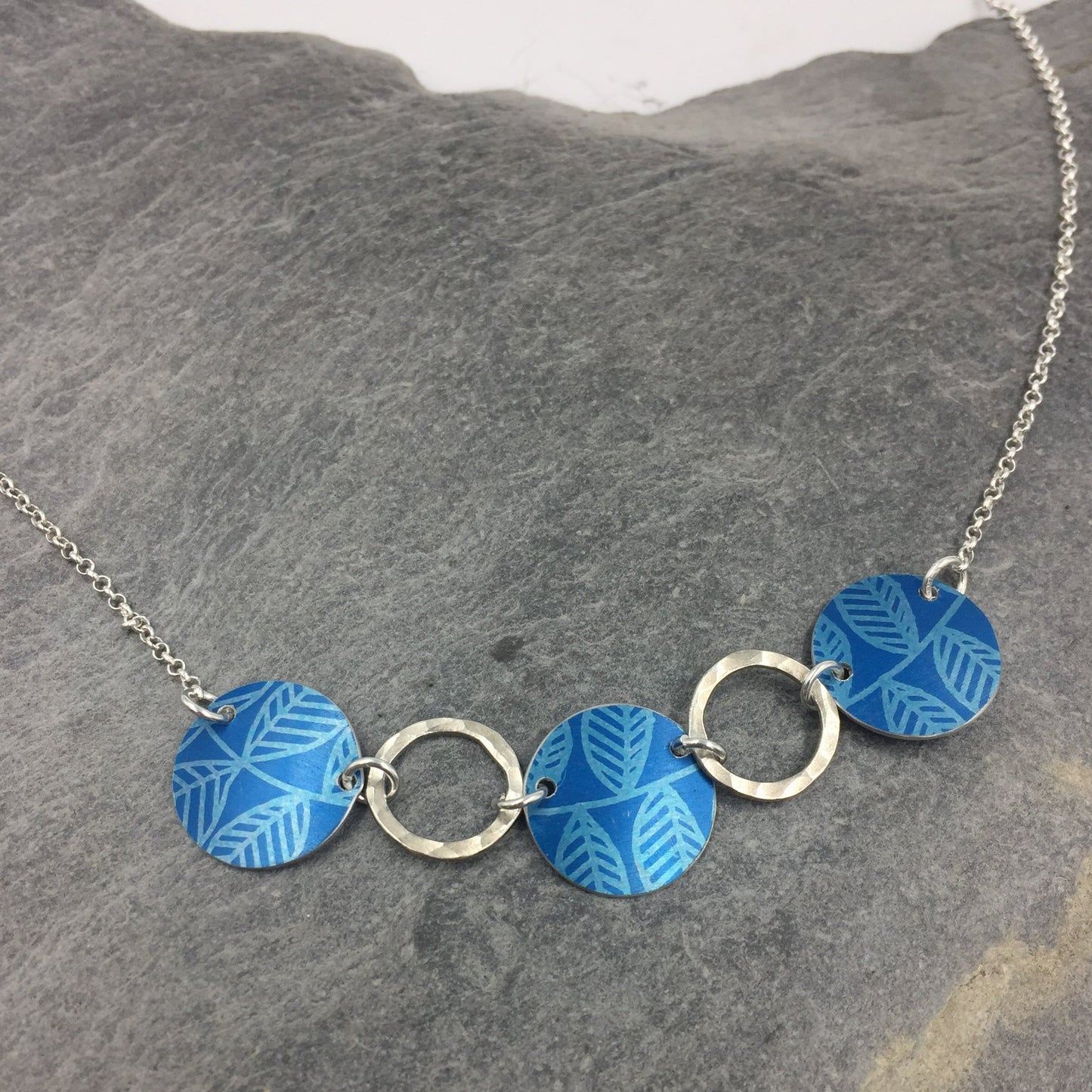Leaf Circle Necklace with Silver Rings