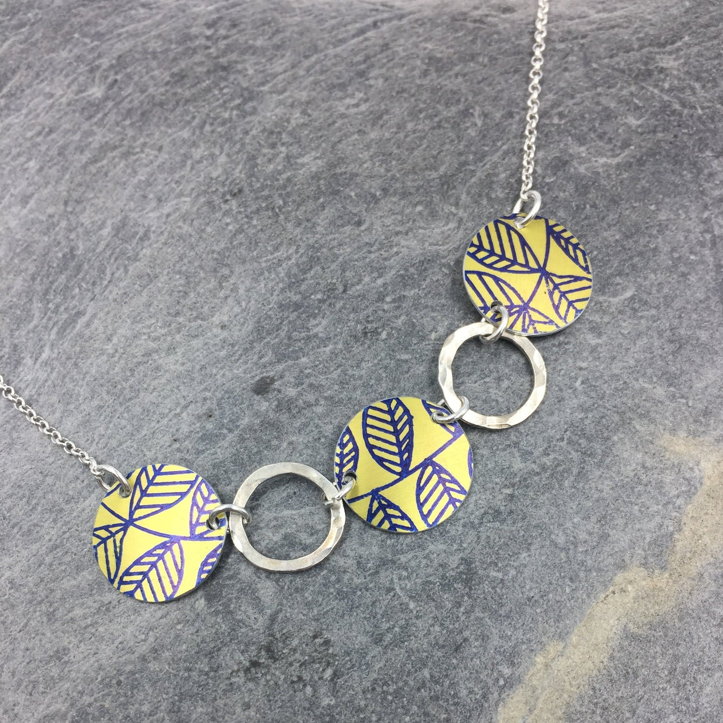 Leaf Circle Necklace with Silver Rings