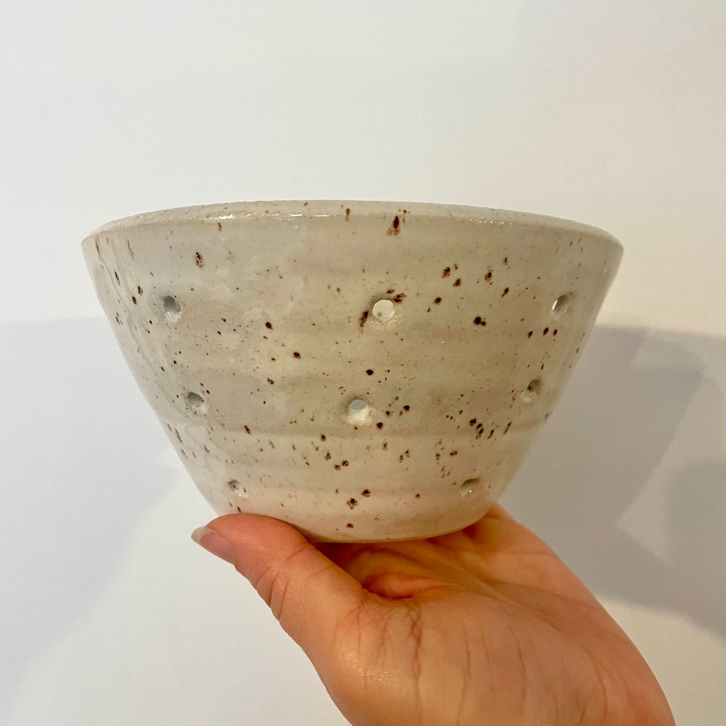 White Speckle Berry Bowl & Draining Dish